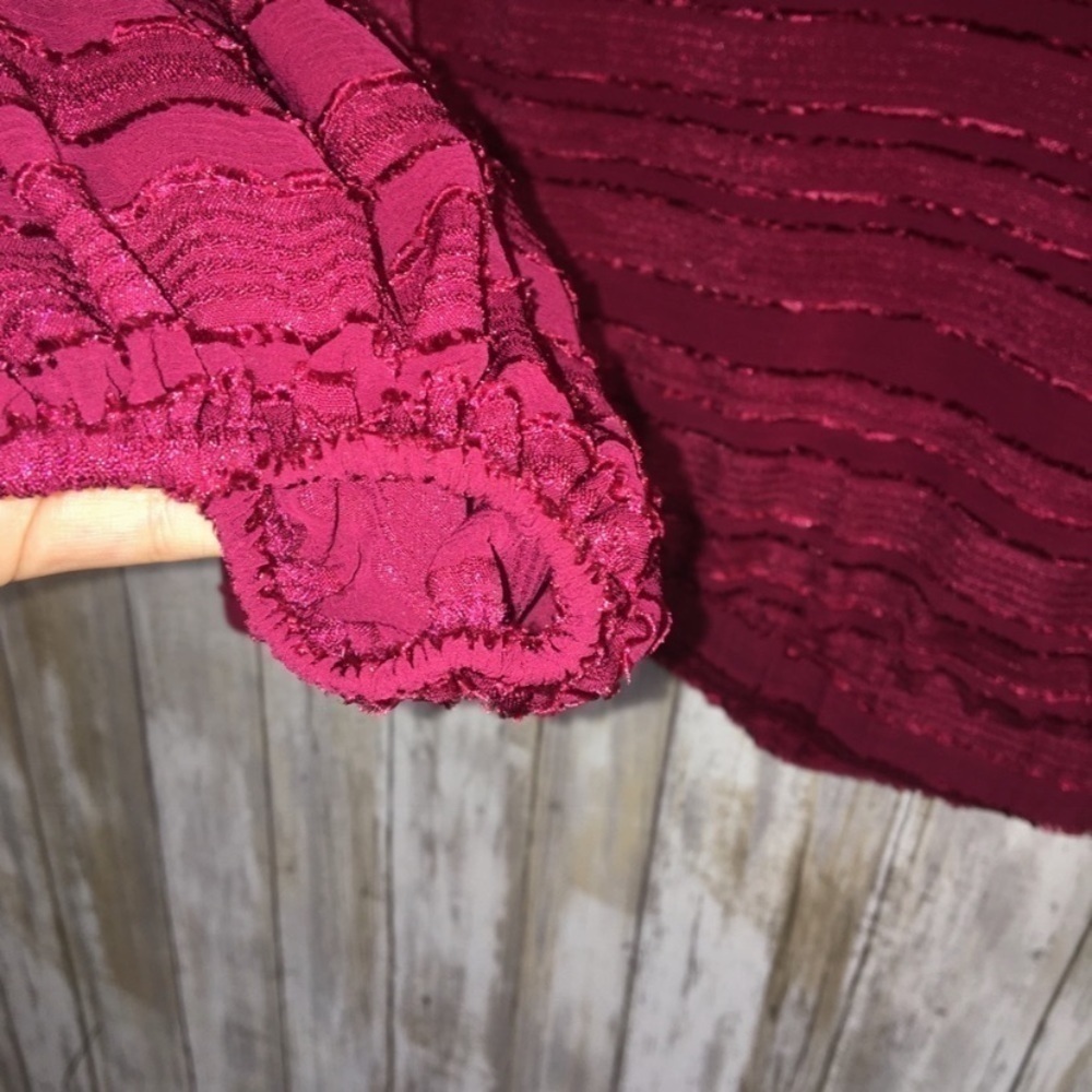 Entro Deep Red Balloon Sleeve V Neck Blouse - Picture 5 of 6